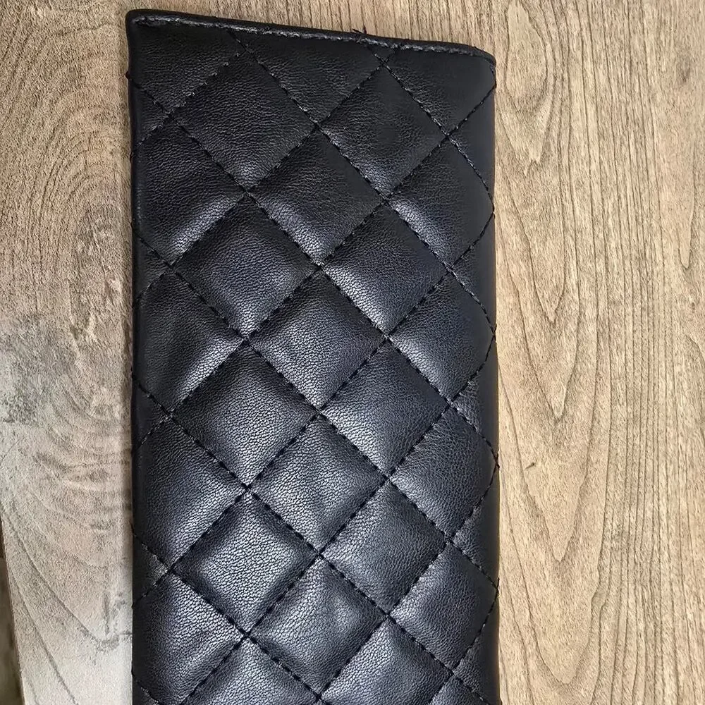 NEW Badgley Mischka Black Long Wallet Diamond Quilted Vegan Leather NWT! - Picture 4 of 4